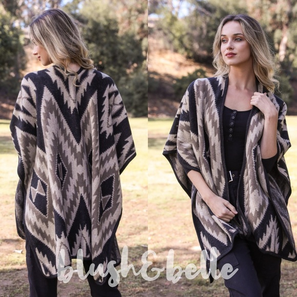 Seasonal Closeout LAST ONE // Folk Style Ruana - Picture 5 of 8